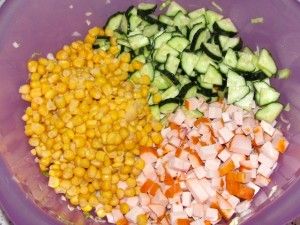 ингредиенты для салата в миске