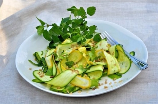 простой салат насыщен витаминами