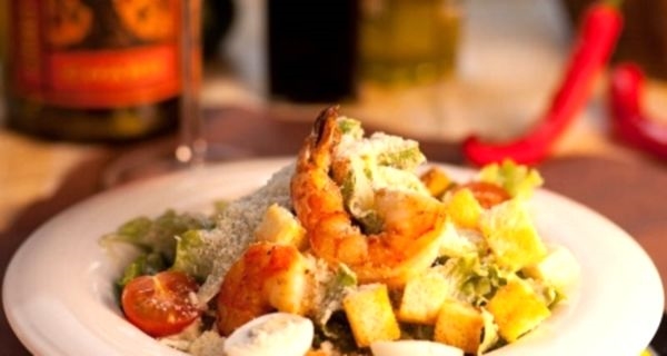Салат Греческий с креветками - рецепт средиземноморской кухни