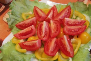 Как приготовить греческий салат - 3й слой