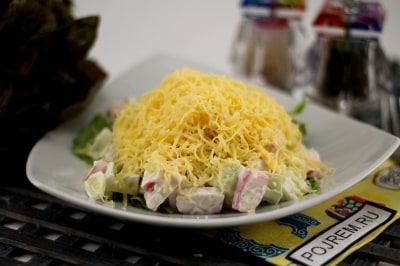 Крабовый салат с сыром: 10 рецептов