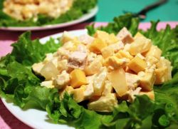 простой и вкусный салат из курицы рецепт