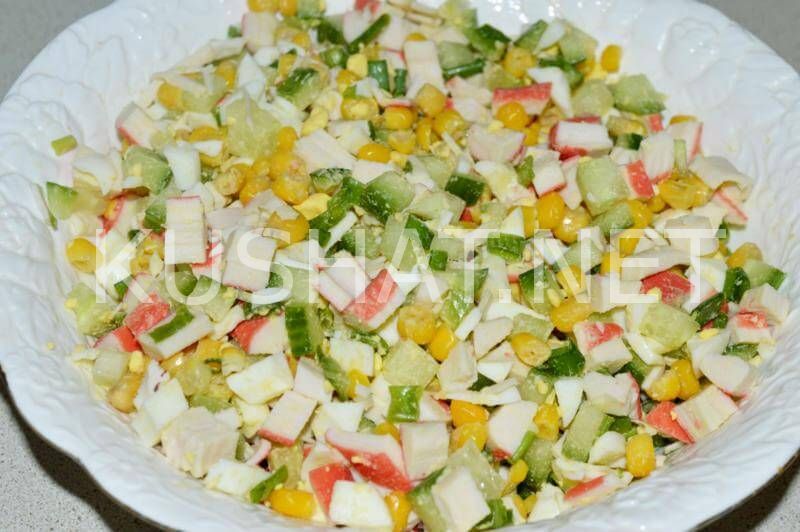 6_салат с крабовыми палочками, кукурузой и огурцом