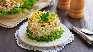 Крабовый салат с огурцом и кукурузой — видео рецепт