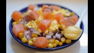 Салат с красной рыбой, домашним майонезом и кукурузой. Вкусный салат на праздник!