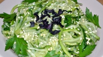 Салат из свежих кабачков - фото шаг 11