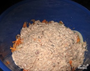 Салат из консервированной сайры - фото шаг 4