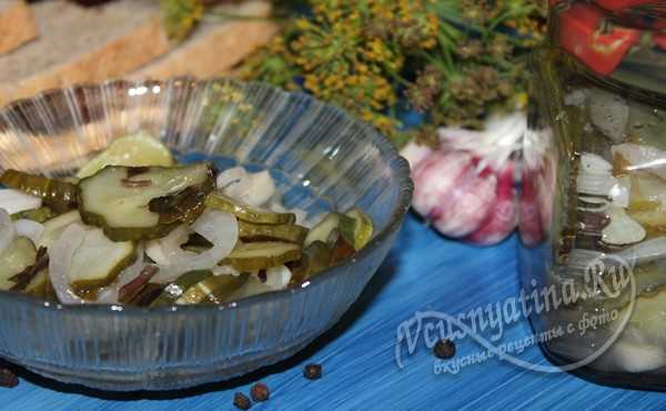 Салат из огурцов на зиму с луком и растительным маслом на зиму рецепты