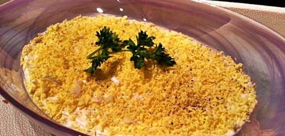 Салат мимоза с тунцом рецепт с фото пошагово