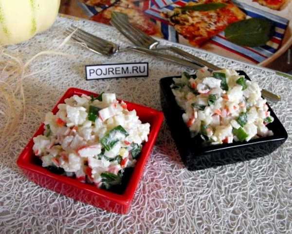 Салат с крабовый с рисом и кукурузой классический рецепт с огурцом рисом