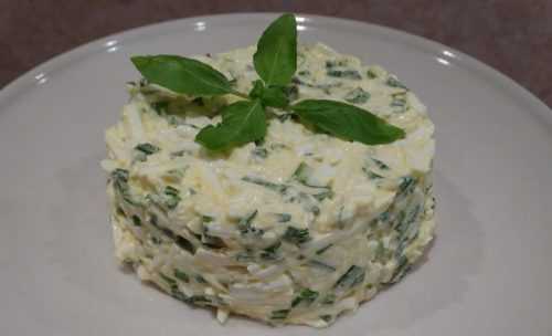 Зеленый лук салат рецепт